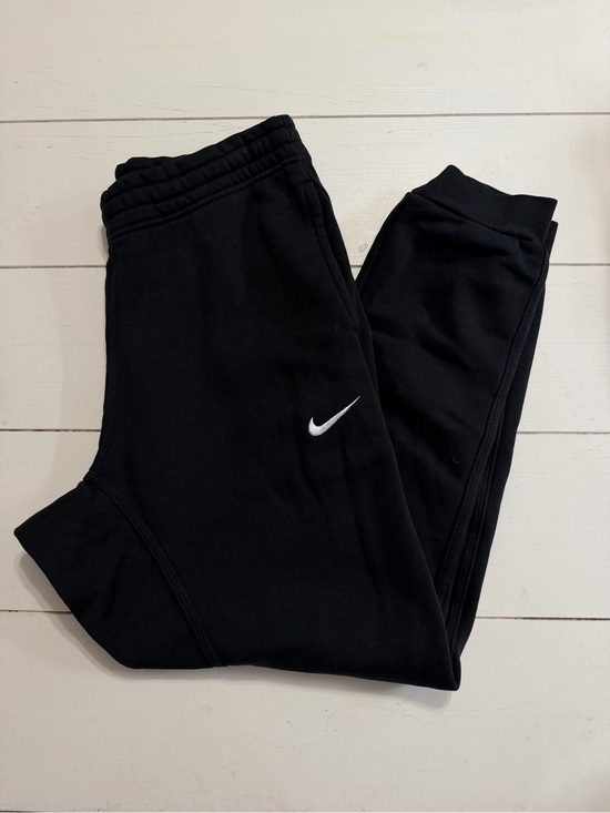 Nike Pants - Nike Tapered Fit Sweatpants